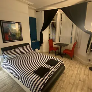 https://bnb.belfasthotelsireland.com